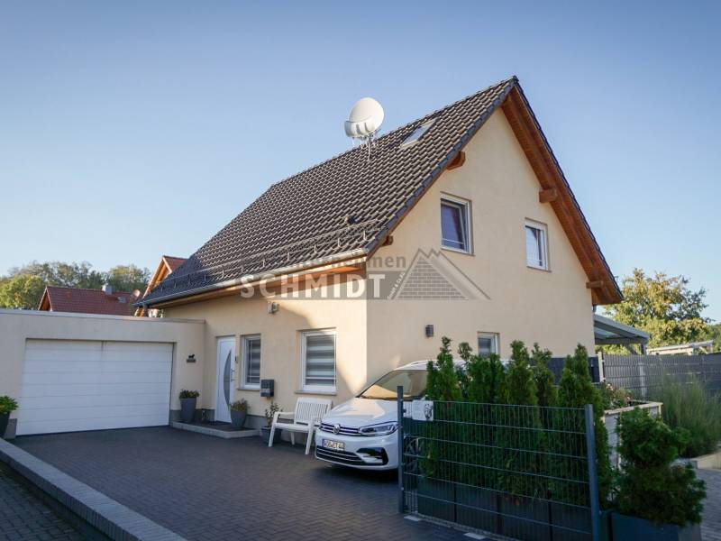 + + Wolfsburg - Wendschott (Vorsfelde) + + Haus in Randlage mit Garage + + | WOB