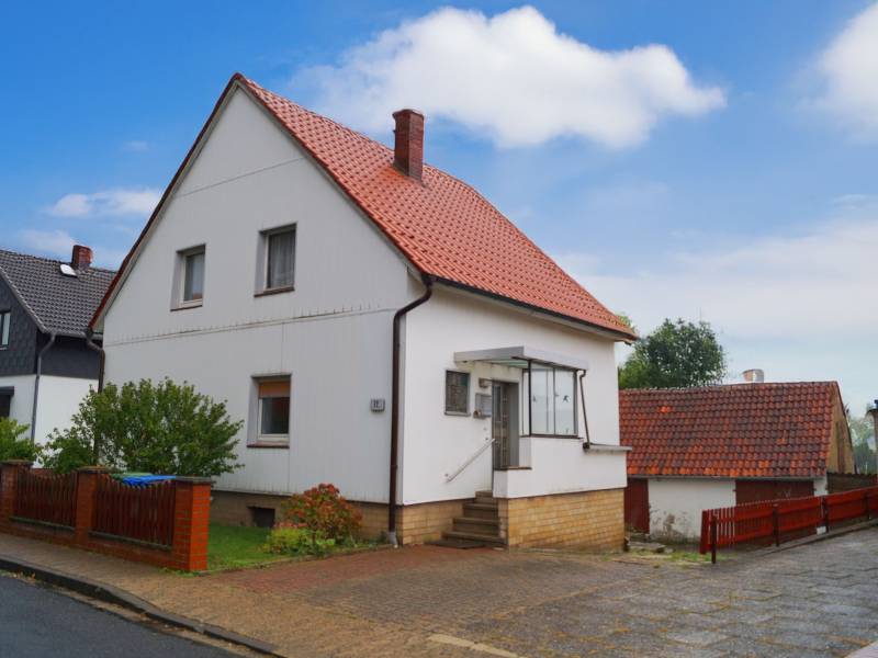 Einfamilienhaus mit Gestaltungspotenzial in ruhiger Lage - Willkommen zu Hause! *Angebotsverfahren!
