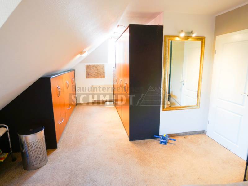 Großzügiges Wohnambiente in Waldrandlage