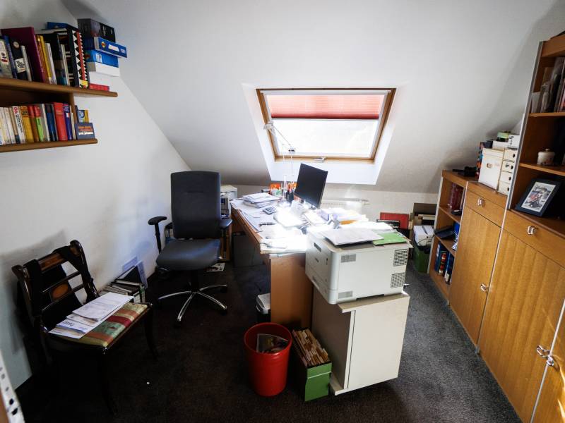 Großzügiges Wohnambiente in Waldrandlage