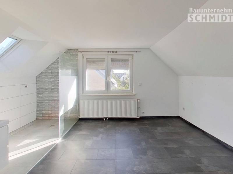 Kompaktes Einfamilienhaus mit viel Grundstück - willkommen zu Hause in Wolfsburg-Hehlingen!