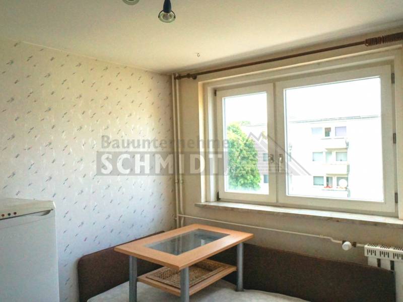 + + 3 Zimmer-Wohnung + + selbst-Wohnen oder als Investor vermieten + + WOB - Klieversberg + + renovierungsbedürftig + +